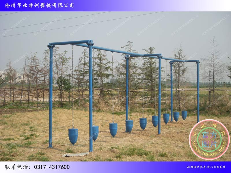 地面蕩木橋-地面拓展器材